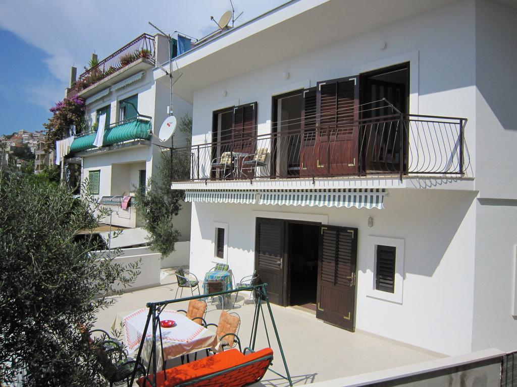 Holiday Home Mona Игране Стая снимка