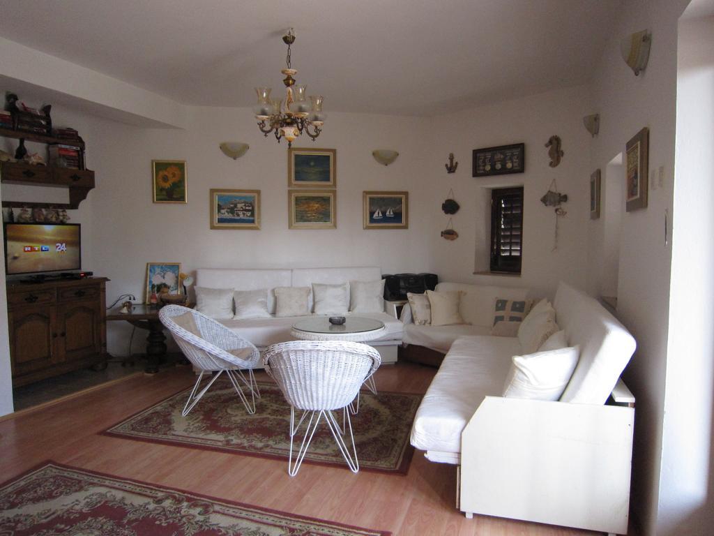 Holiday Home Mona Игране Стая снимка
